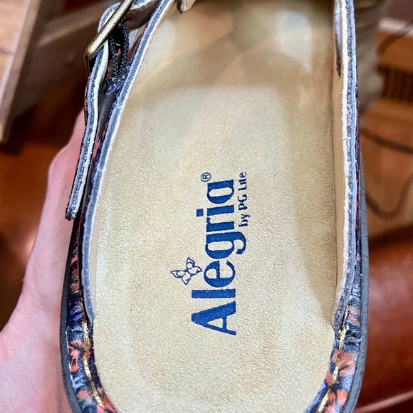 🆕Alegria Classic Clog Navy Multi Floral Euro Sz 41 US 10.5-11 New In Box - Picture 3 of 8